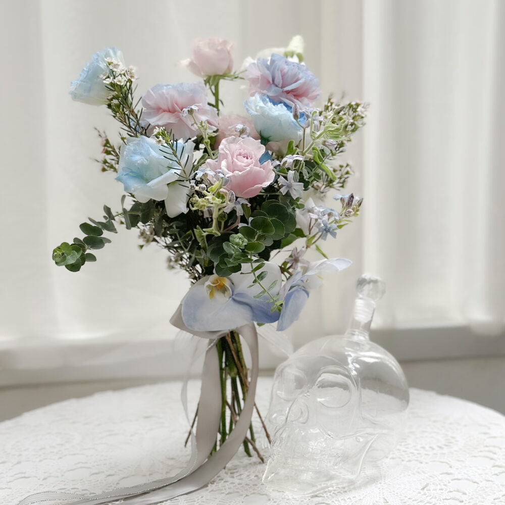 1758353372vPwcm 思念的長河 登記輕捧花