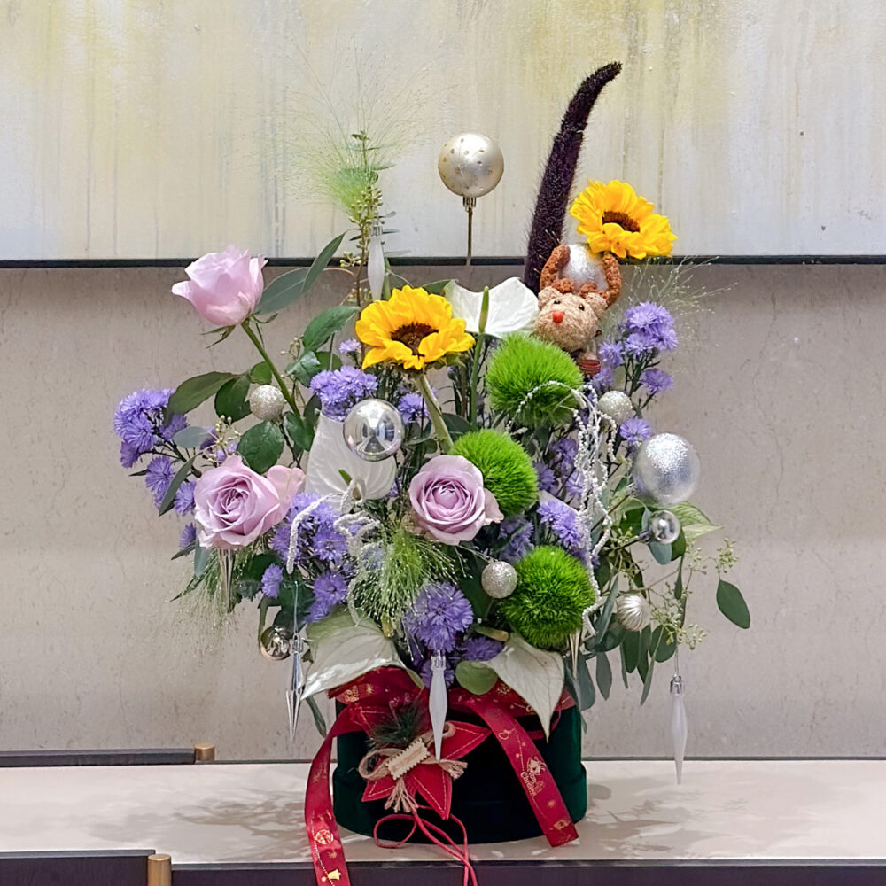 1764777615yuHRZ 鹿過聖誕