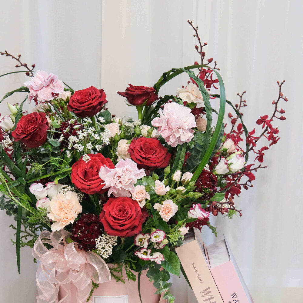 伊麗絲 愛心鮮花抱抱桶