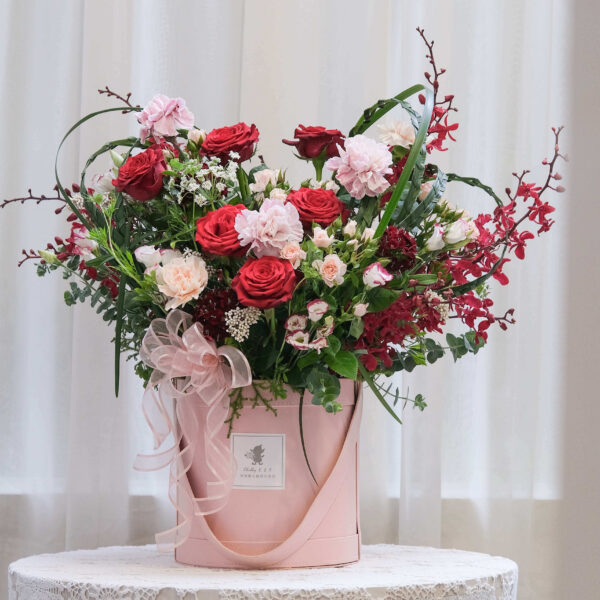 伊麗絲 愛心鮮花抱抱桶