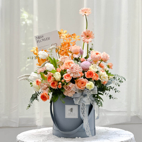 塞勒涅 愛心鮮花抱抱桶